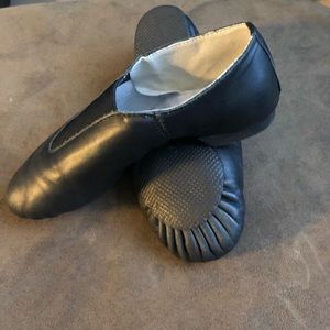 Girls jazz shoes, size 13.5